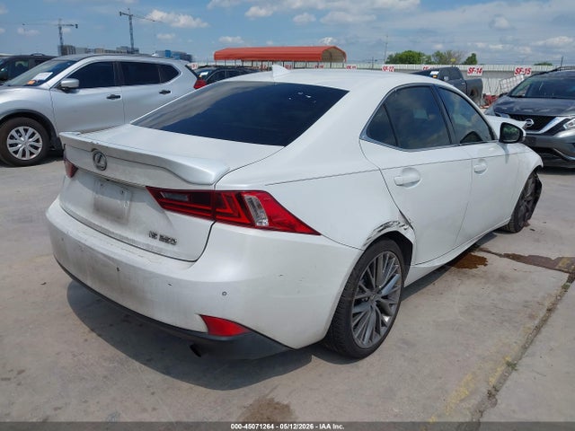 صورة 4 لـ 2015 Lexus IS 250