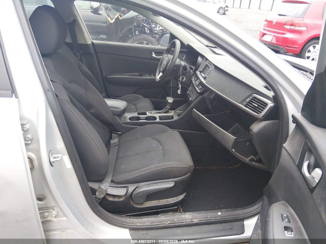 2017 KIA OPTIMA LX — фото 5