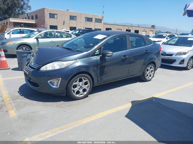 FORD FIESTA SEL - 2