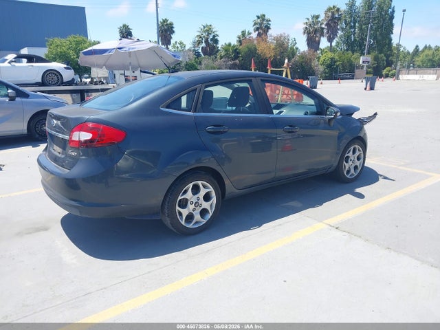 FORD FIESTA SEL - 4