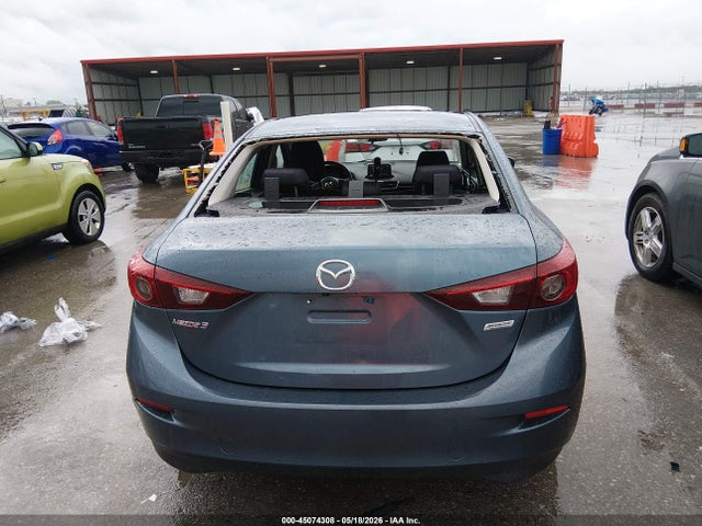 صورة 6 لـ 2016 Mazda MAZDA3 I SPORT