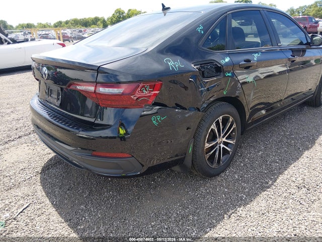 صورة 6 لـ 2024 Volkswagen JETTA 1.5T SPORT