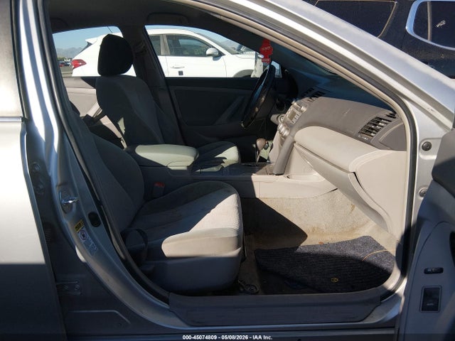 صورة 5 لـ 2011 Toyota CAMRY LE