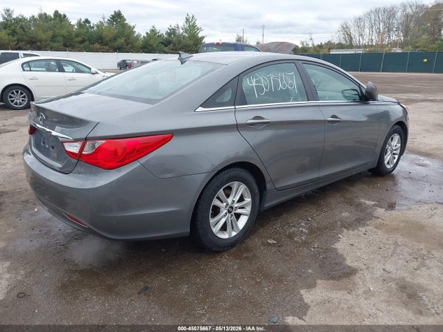 2012 Hyundai SONATA GLS — фото 4