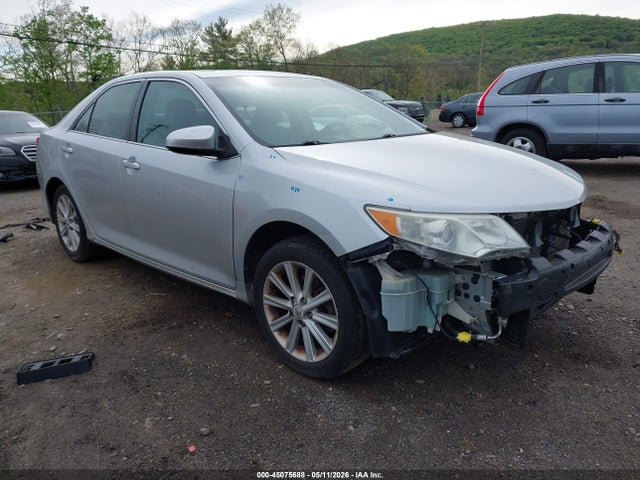 2012 TOYOTA CAMRY XLE