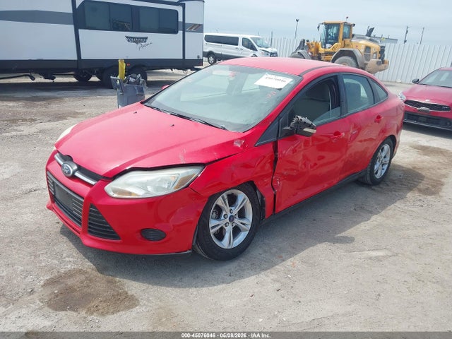 FORD FOCUS SE - 2