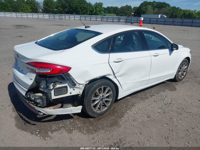FORD FUSION SE - 4