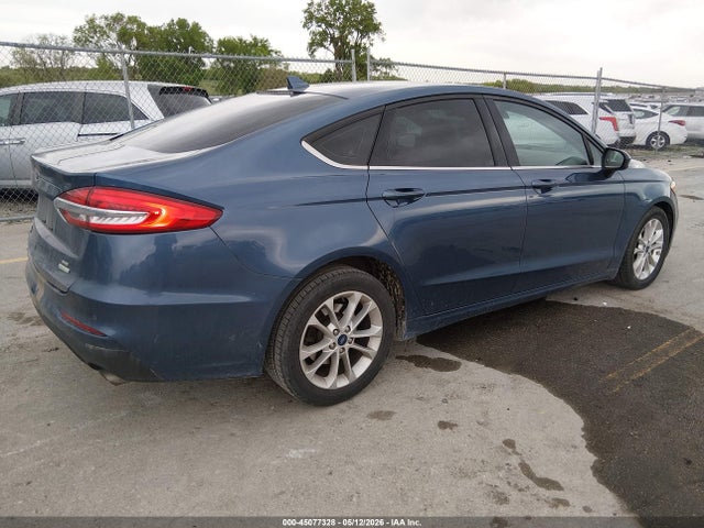 FORD FUSION SE - 4