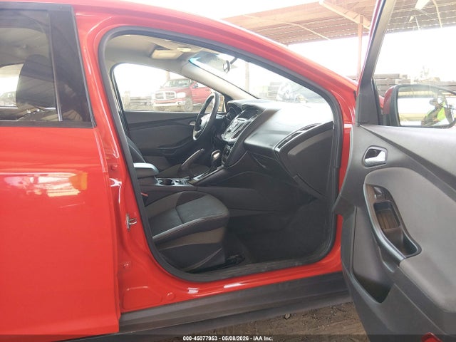 FORD FOCUS SE - 5