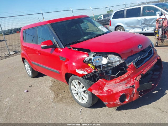 2013 KIA SOUL +