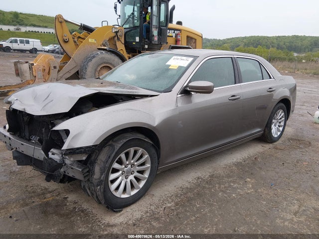 2014 Chrysler 300 — фото 2
