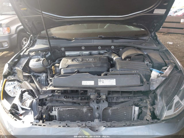 صورة 10 لـ 2016 Volkswagen GOLF TSI S 4-DOOR