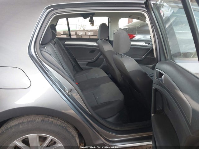 صورة 8 لـ 2016 Volkswagen GOLF TSI S 4-DOOR