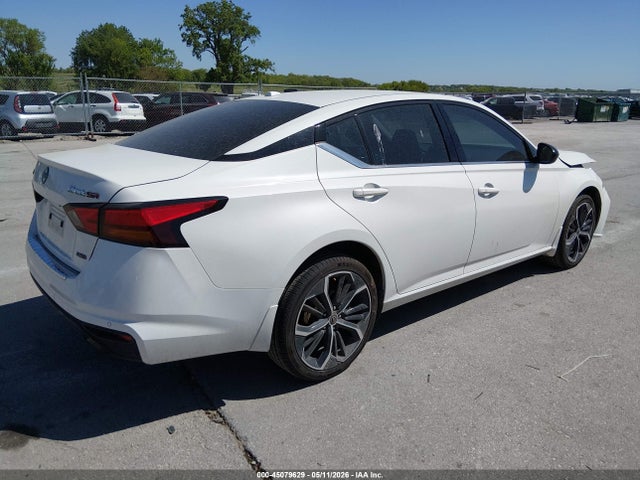 2023 Nissan ALTIMA SR INTELLIGENT AWD photo 4