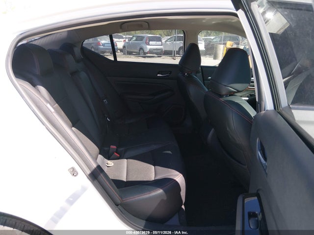 2023 Nissan ALTIMA SR INTELLIGENT AWD photo 8