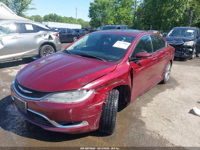 2015 Chrysler 200 C — фото 2