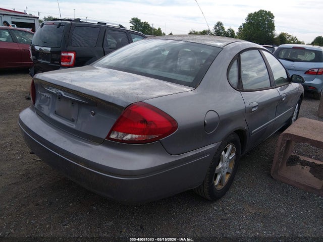 FORD TAURUS SE - 4