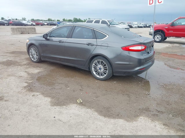 FORD FUSION SE - 3