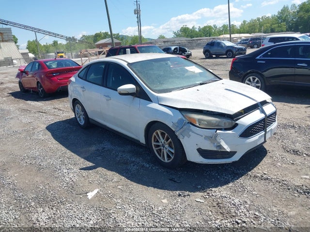 FORD FOCUS SE - 1