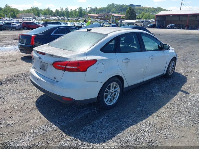 FORD FOCUS SE - 4