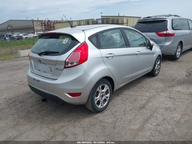 2015 FORD FIESTA SE 照片 4