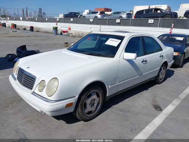 صورة 2 لـ 1998 Mercedes-BENZ E 320
