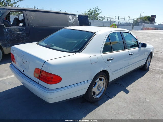 صورة 4 لـ 1998 Mercedes-BENZ E 320