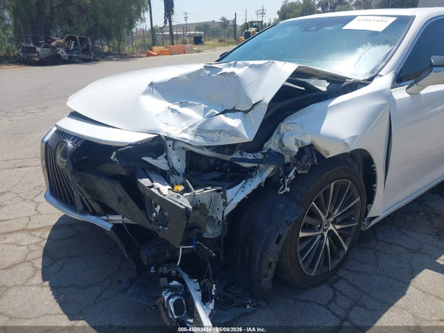 2023 LEXUS ES 300H 6