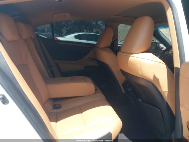 2023 LEXUS ES 300H 8