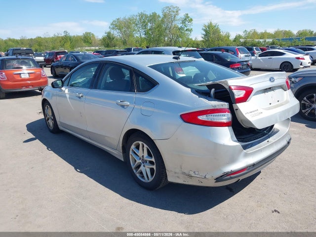 FORD FUSION SE - 3