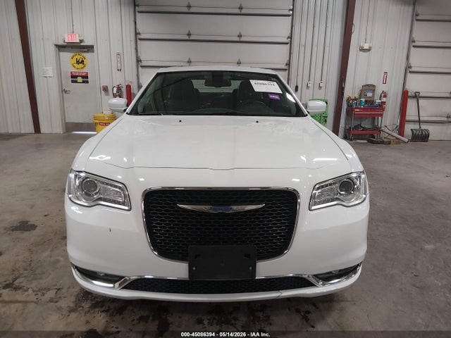 2015 Chrysler 300 LIMITED 缩略图 12