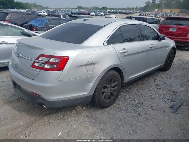 FORD TAURUS SE - 4