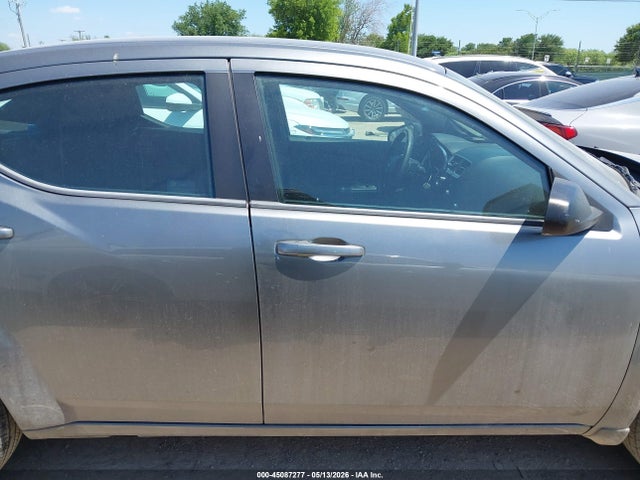 2013 Dodge AVENGER SE thumbnail 13