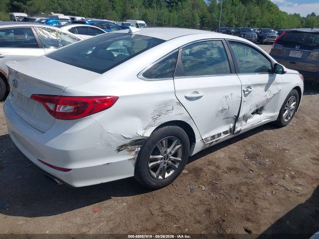 2015 Hyundai SONATA SE — фото 4
