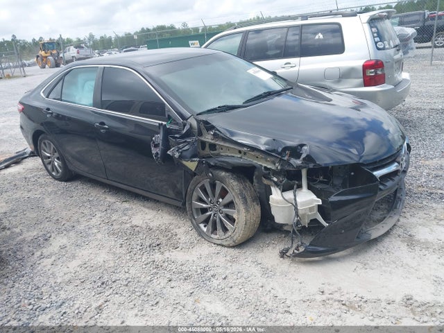 2016 TOYOTA CAMRY XLE