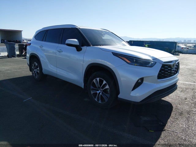 2023 TOYOTA HIGHLANDE XLE
