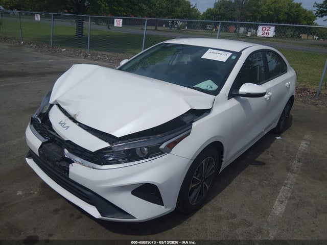 2023 KIA FORTE LXS photo 2