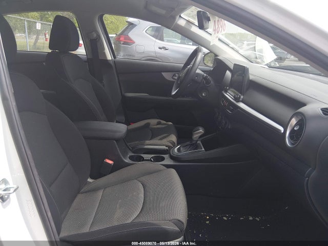 2023 KIA FORTE LXS photo 5