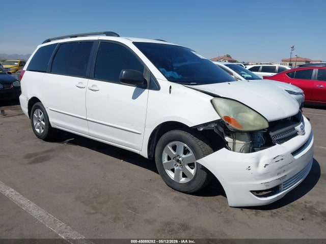 2004 TOYOTA SIENNA LE