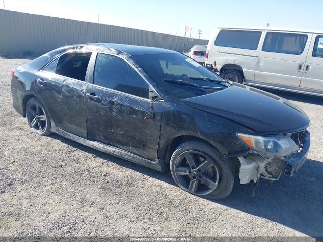 2014 TOYOTA CAMRY SE