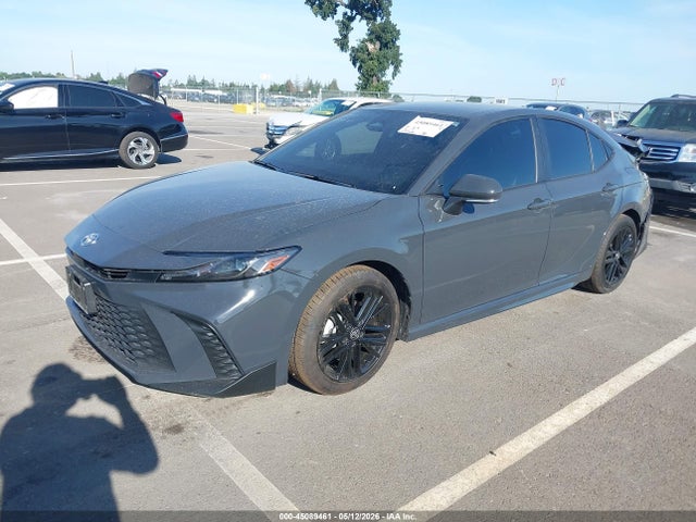 2025 Toyota CAMRY SE — фото 2
