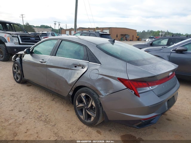 صورة 3 لـ 2022 Hyundai ELANTRA SEL