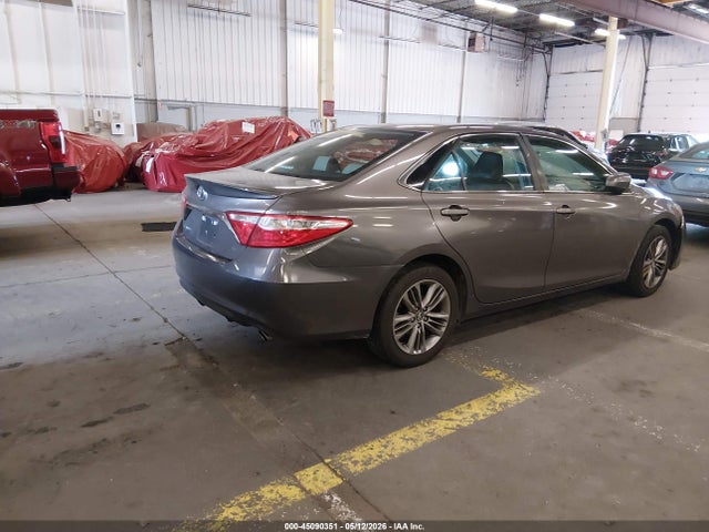 2017 Toyota CAMRY SE — фото 4