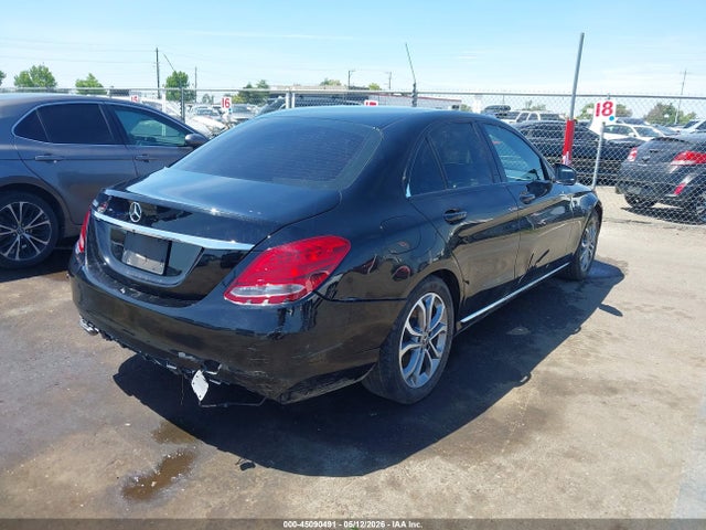 صورة 4 لـ 2018 Mercedes-BENZ C 300