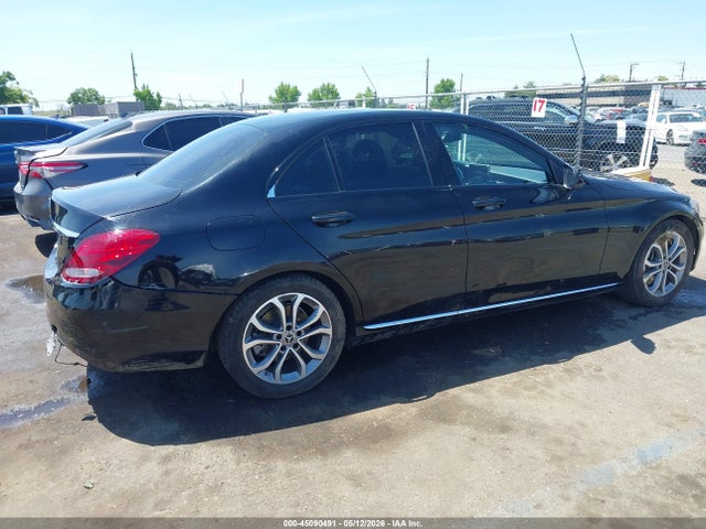 صورة 6 لـ 2018 Mercedes-BENZ C 300