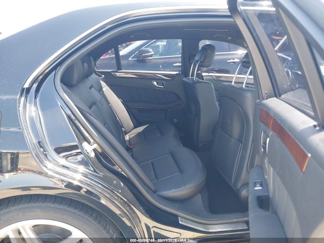 صورة 8 لـ 2012 Mercedes-BENZ E 350