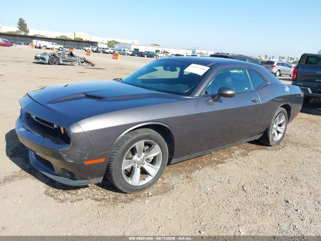 صورة 2 لـ 2017 Dodge CHALLENGER SXT