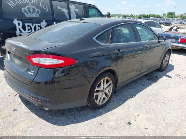 FORD FUSION SE - 4