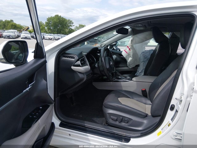 2020 Toyota CAMRY XLE HYBRID — фото 5