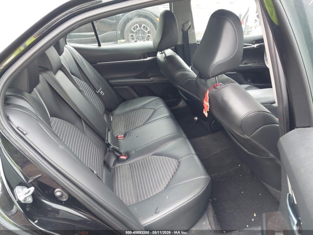 صورة 8 لـ 2021 Toyota CAMRY SE AWD